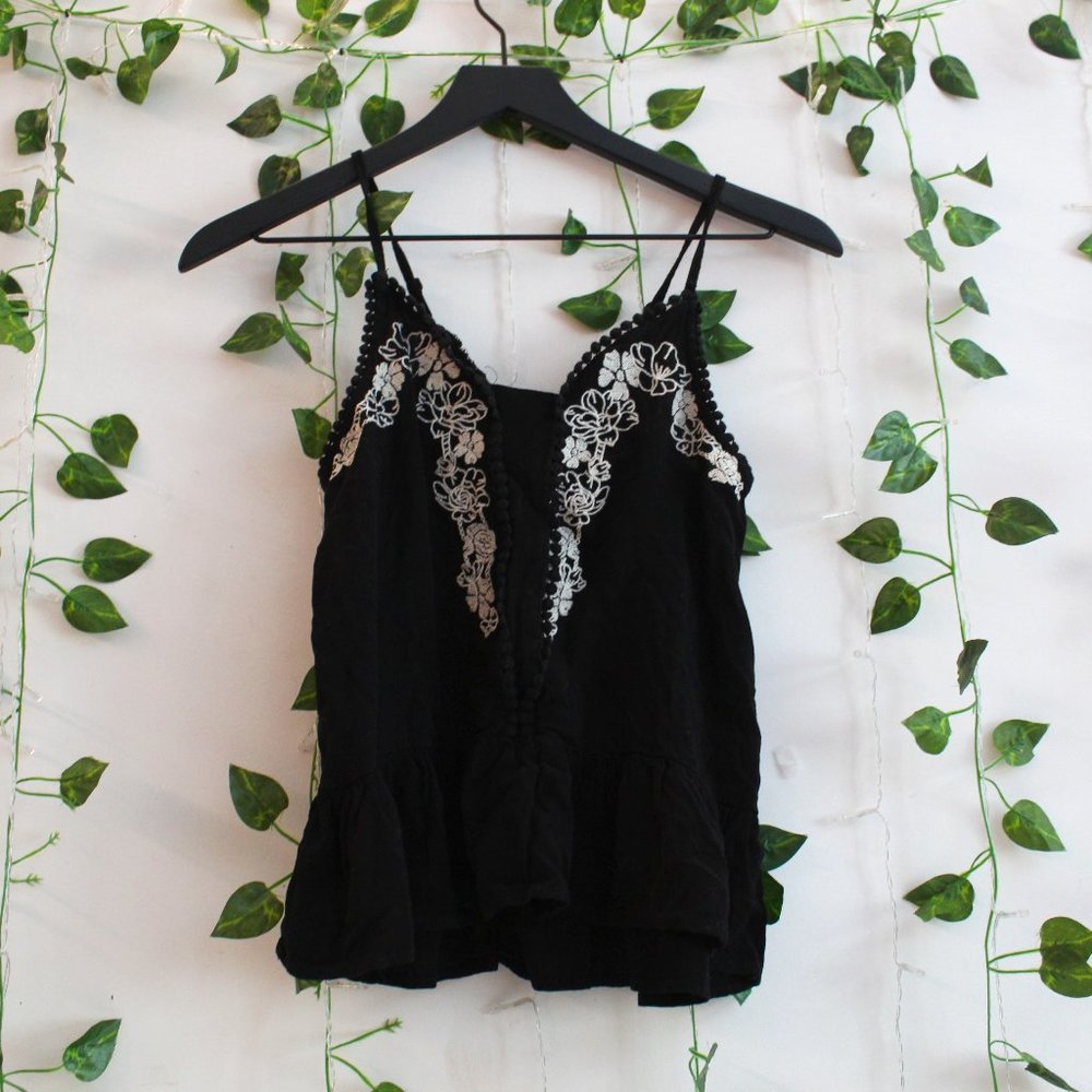 Eyeshadow Black Tank